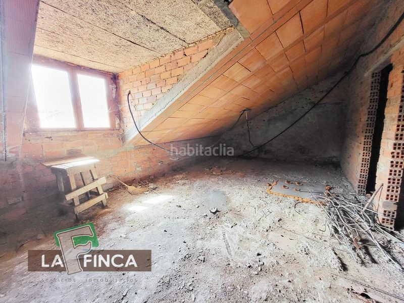 Foto e57207e3-5b85-45df-ae87-58e7f83a698d. Edificio in Pravia