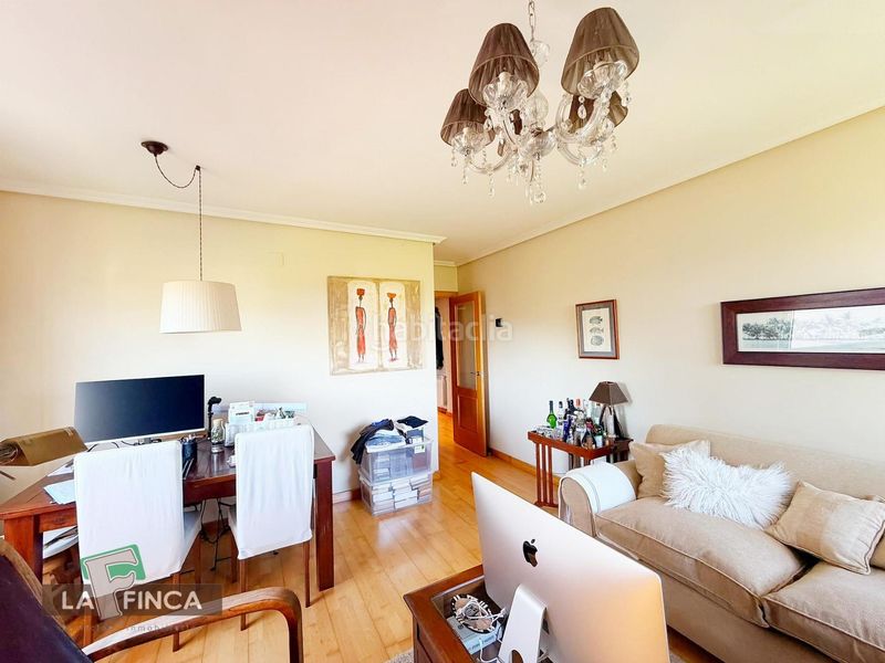 Foto ecad776d-32d9-4d44-a4b4-490be35407c3. Pis amb calefacció a Salinas Castrillón