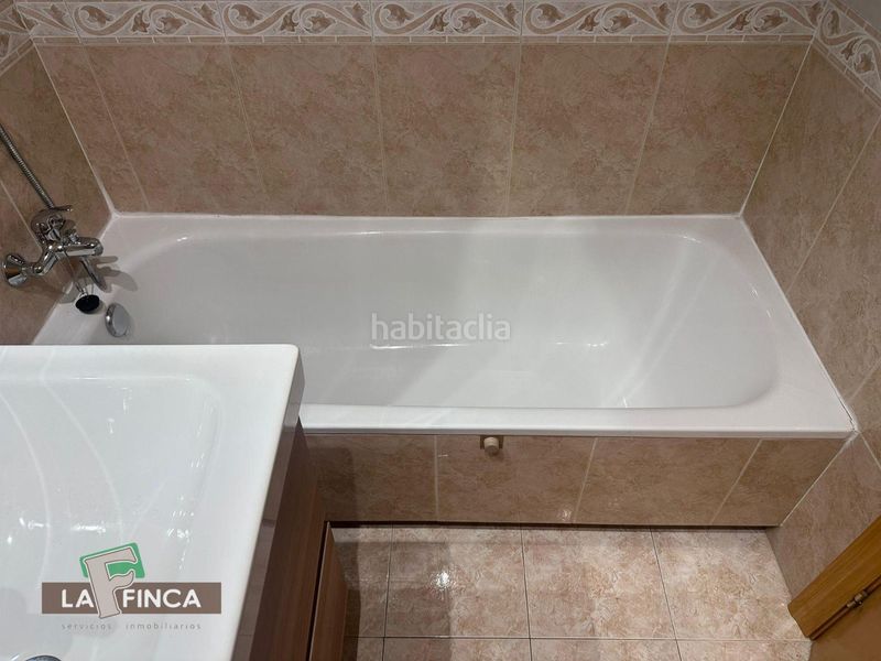 Foto a8085722-d0d6-40c4-bfa6-6f5e5c8d8a87. Pis amb calefacció aparcament a Ventanielles Oviedo