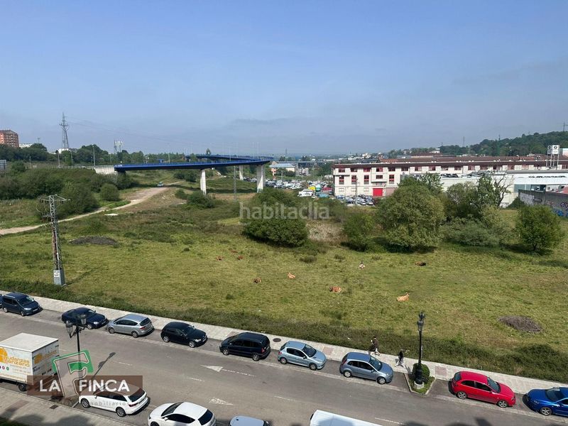 Foto e415fda2-ce13-463e-8f13-180f4b6447a0. Pis amb calefacció aparcament a Ventanielles Oviedo