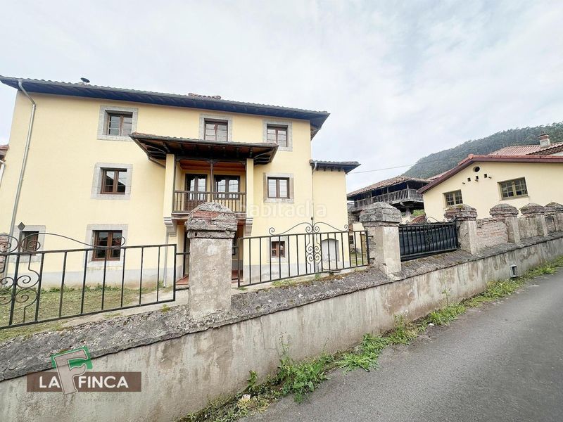 Foto 4b9fd8c0-7fda-444f-9d0e-b552821813ae. Casa amb calefacció aparcament a Pravia