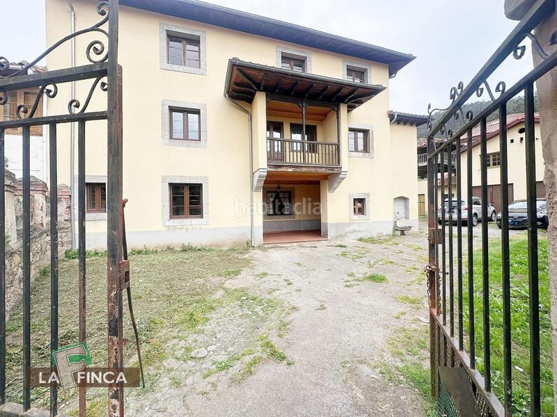 Foto c1f43557-94f8-4f4c-bc9b-bbcb819372da. Casa amb calefacció aparcament a Pravia