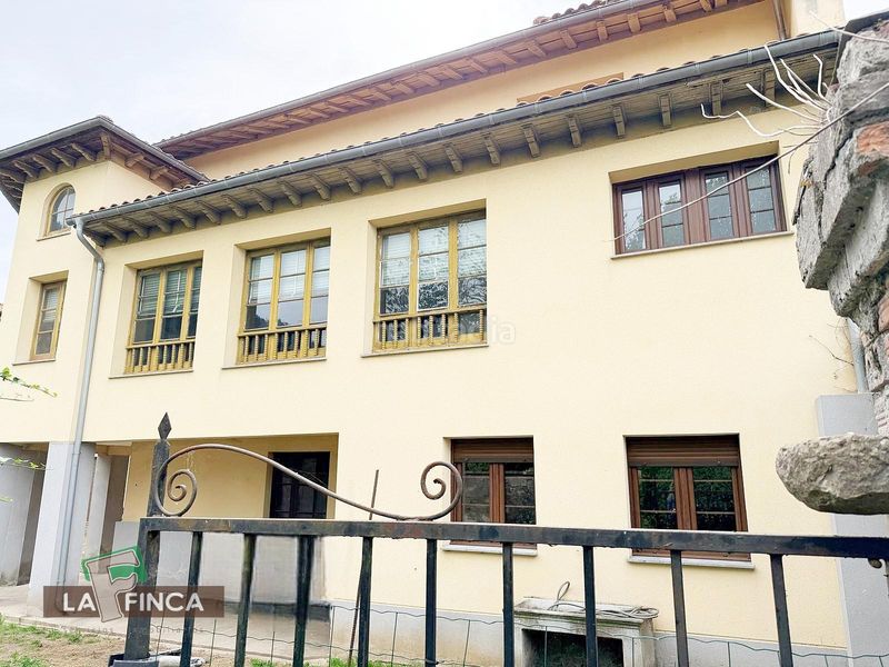 Foto e0d665f9-510f-4214-93ed-c512ee085a4a. Casa amb calefacció aparcament a Pravia