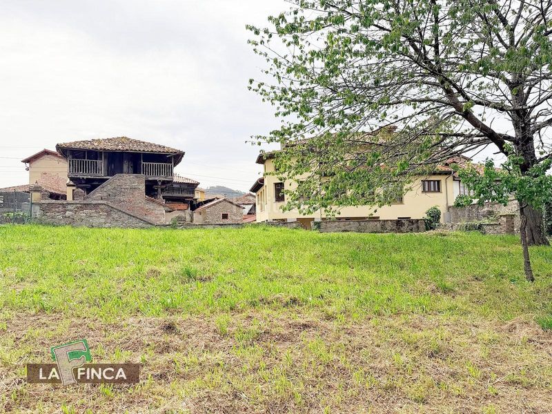 Foto e9b7b226-93ac-4608-baf9-9241f356bf8d. Casa amb calefacció aparcament a Pravia