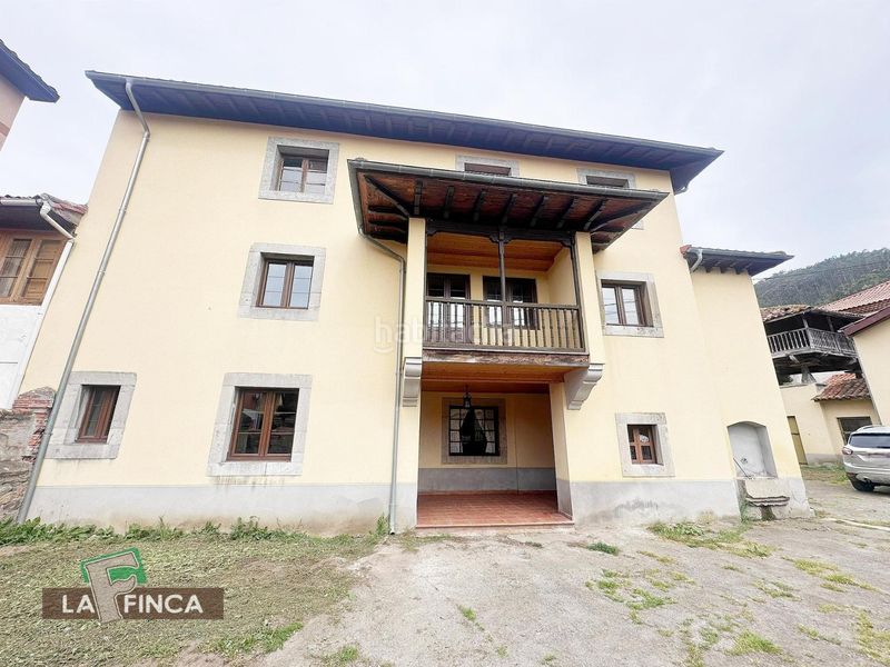 Foto fef19260-4c09-4f81-b0cd-44e39e2b2e18. Casa amb calefacció aparcament a Pravia