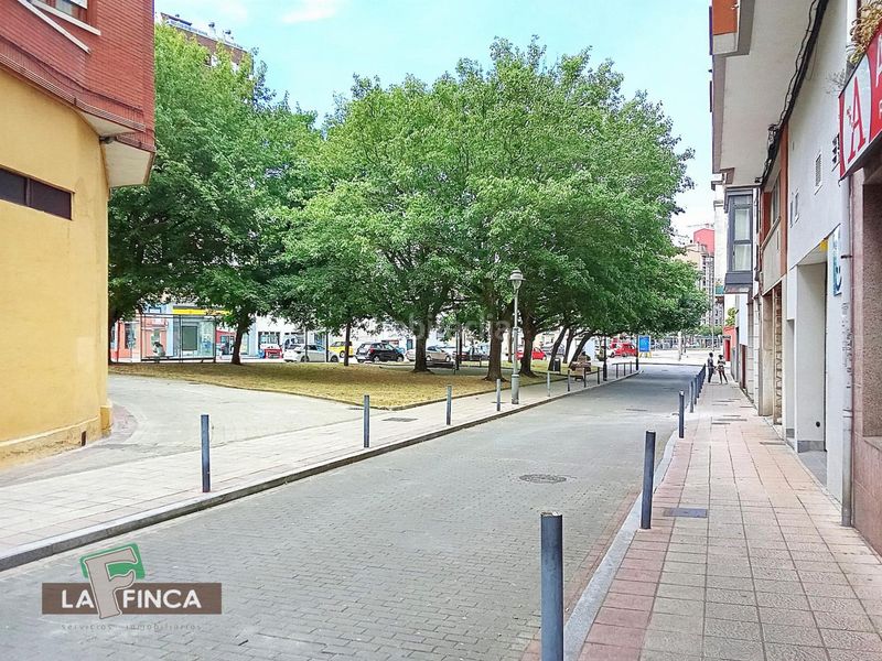 Foto fb613e98-02b3-4c41-b198-361afd025c7c. Pis amb calefacció aparcament a Versalles Avilés