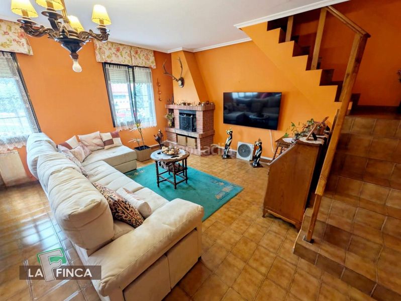 Foto ac4fb1bc-77ce-4c89-9e34-788d75ea6f03. Casa amb calefacció aparcament a Noreña