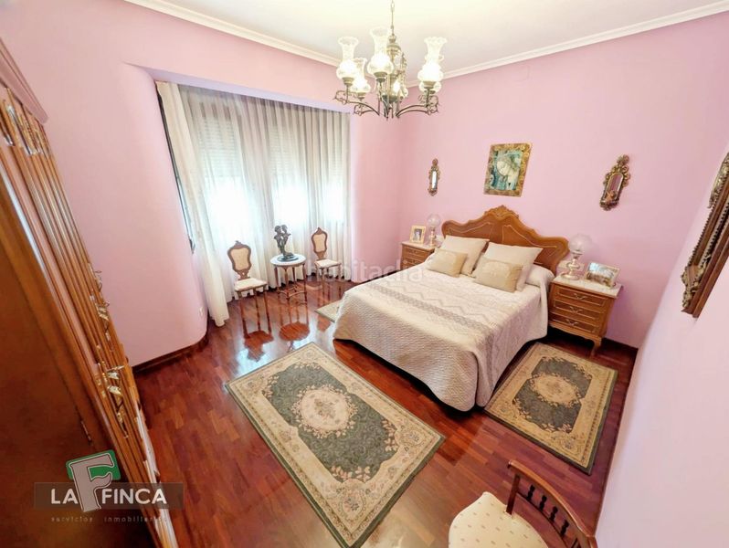 Foto b3b71871-bf16-4ada-bf1b-b027b61713fc. Casa amb calefacció aparcament a Noreña