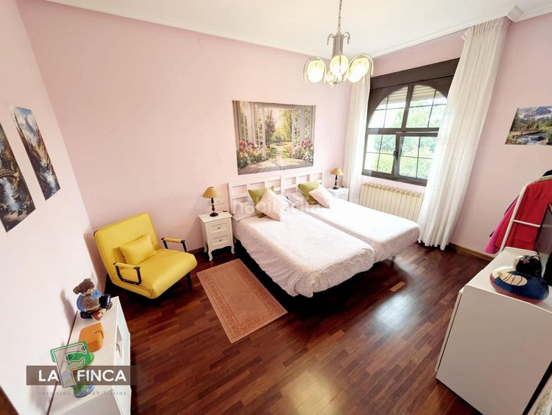 Foto d57eea19-d270-4306-9aee-fea949f1652f. Casa amb calefacció aparcament a Noreña
