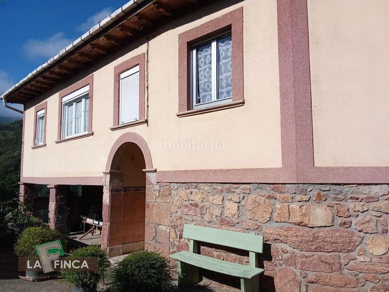 Foto c8c0f1e0-9b01-48c2-9df0-8339afcd35e5. Casa amb calefacció aparcament a Belmonte de Miranda