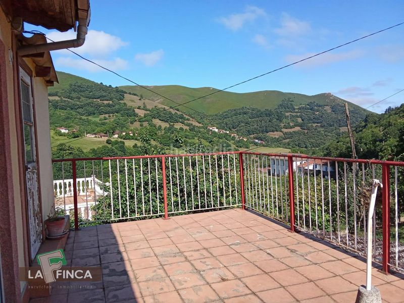 Foto d857e487-ce44-4cc7-a569-4ed790337429. Casa amb calefacció aparcament a Belmonte de Miranda