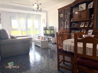 Etagenwohnung in Piedras Blancas. Castrillónpiso