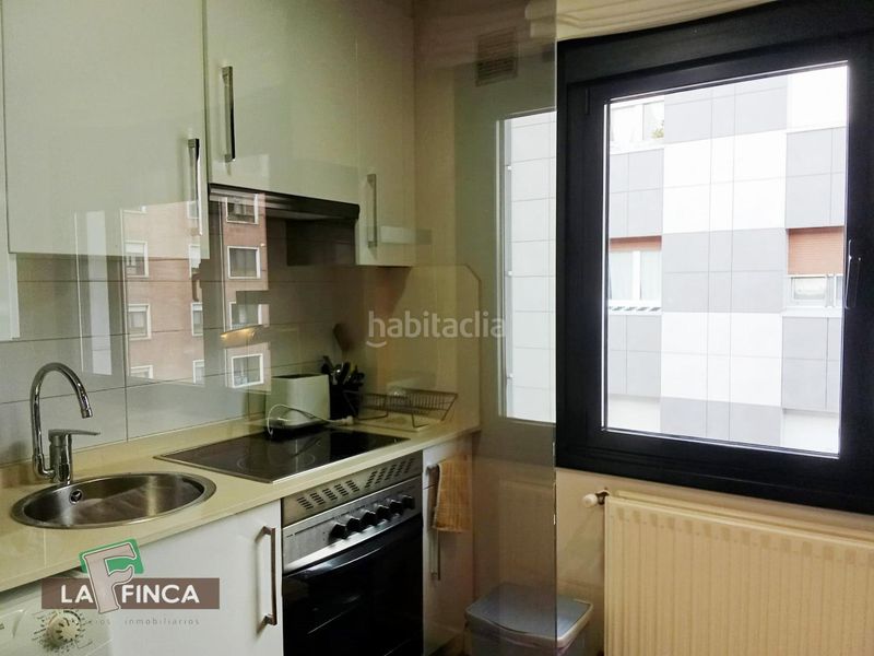 Foto cf29fb34-6c74-4d54-80a0-d386db23999f. Apartament amb calefacció aparcament a El Coto Gijón