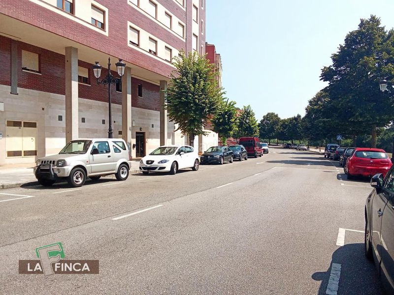 Foto b12fa5b0-04c6-4dd8-ac51-505a23888e7c. Pis amb calefacció aparcament a Las Campas Oviedo