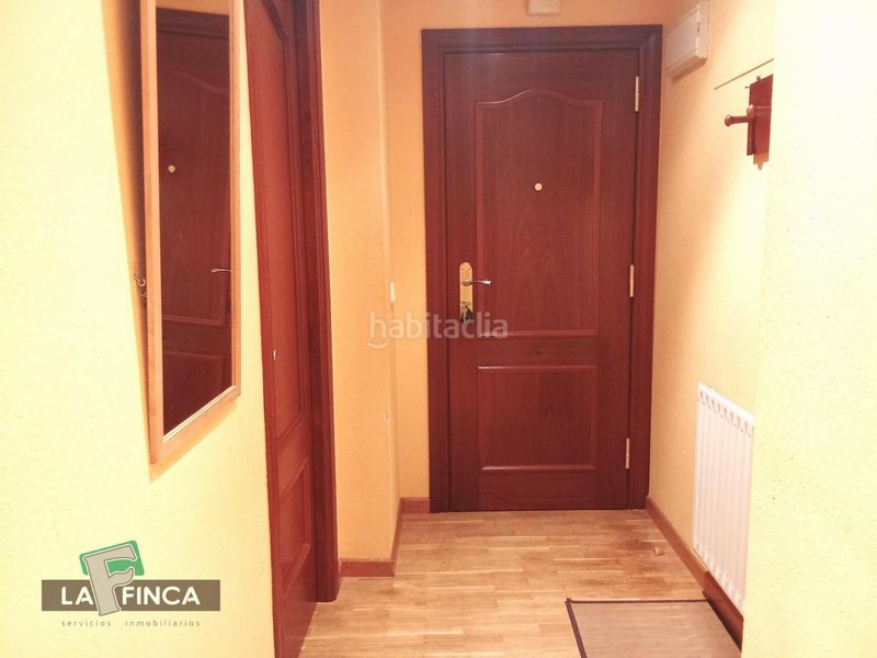Foto db7eb90f-60d0-4984-bf23-1fc0abddee23. Pis amb calefacció aparcament a Las Campas Oviedo