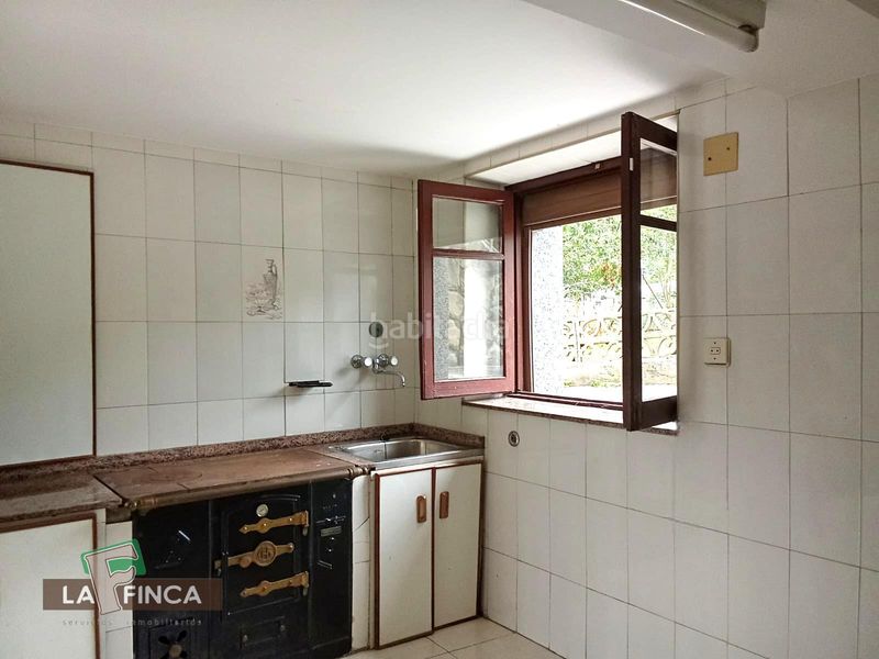 Foto 1a53b2b8-7a53-4302-87d3-154c3593f59e. Casa adossada amb calefacció aparcament a Ribera de Arriba