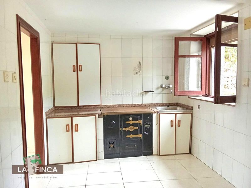 Foto 3d490075-0f26-491d-8c7a-354b3ec9e4a8. Casa adossada amb calefacció aparcament a Ribera de Arriba