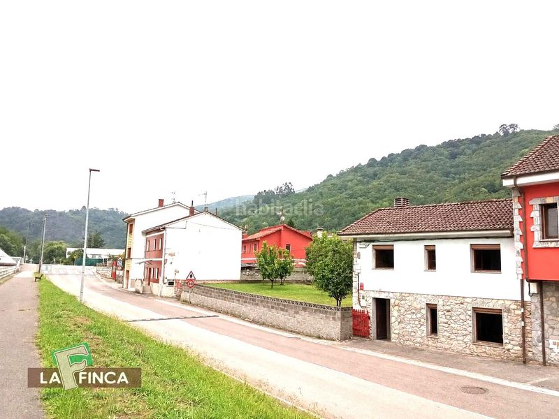 Foto a8c16228-b851-4644-8f91-4b669877c67c. Casa adossada amb calefacció aparcament a Ribera de Arriba