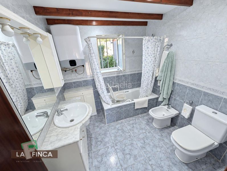 Foto 6e64d424-1559-4b2b-aae5-035f72fb43e9. Casa amb aparcament a Carreño