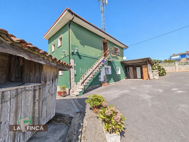 Foto b0030f83-17db-4aa6-82df-689e80813957. Casa amb aparcament a Carreño