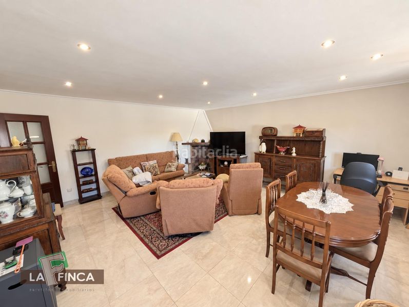 Foto d0343f78-b563-43a8-97d4-2e55d4cda0ac. Casa amb aparcament a Carreño