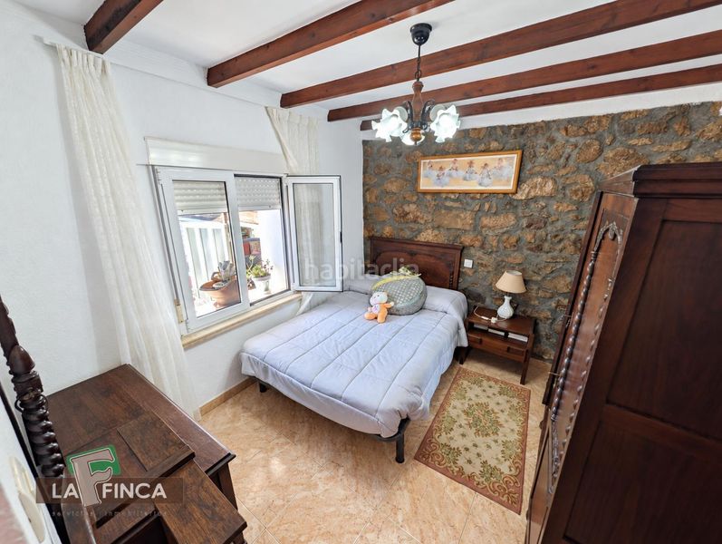 Foto f732ea2d-682e-4d76-8a5b-fbed251c6e9d. Casa amb aparcament a Carreño