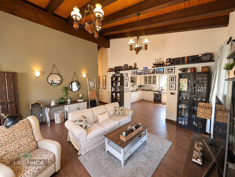 Foto d8207c3f-7471-4e4c-a05c-b4dd353e3579. Chalet concejochalet en Ribadesella