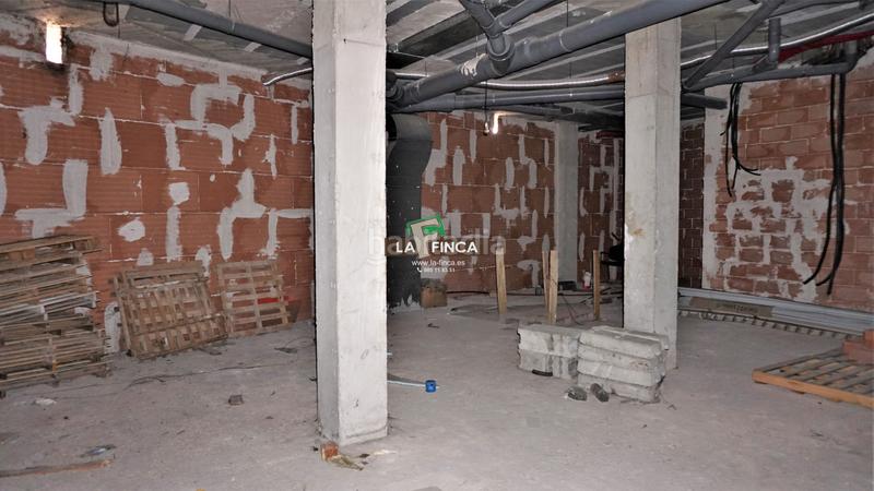 Foto 641d6c96-36e1-4787-ba57-11dac4513f48. Alquiler local comercial en La Felguera Langreo