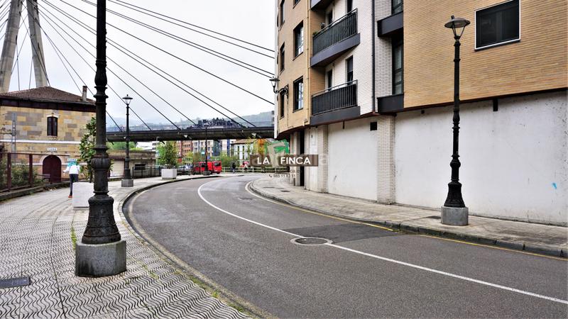 Foto 7322f5ae-3933-426d-86ab-b916cccf3823. Alquiler local comercial en La Felguera Langreo