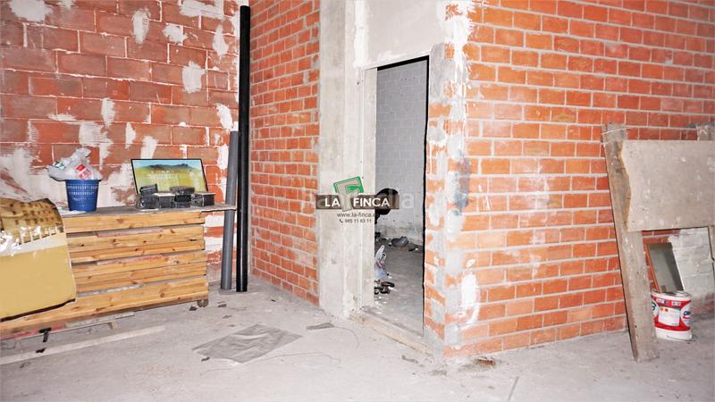 Foto a3c03613-79d8-43fd-bc68-d7e015159b6d. Alquiler local comercial en La Felguera Langreo