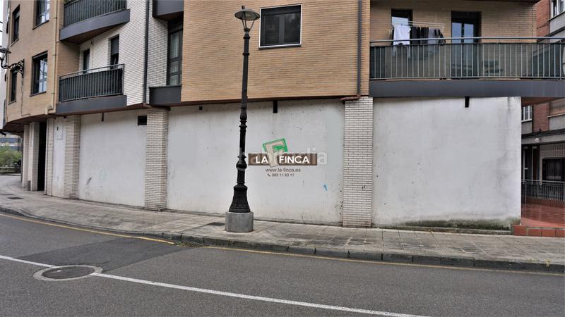 Foto a5803e2b-98f4-46e6-81f0-6da8bba03045. Lloguer local comercial a La Felguera Langreo