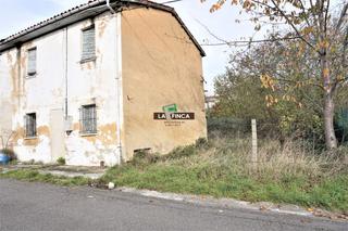 Haus en San Claudio - Trubia - Las Caldas. Casa en latores