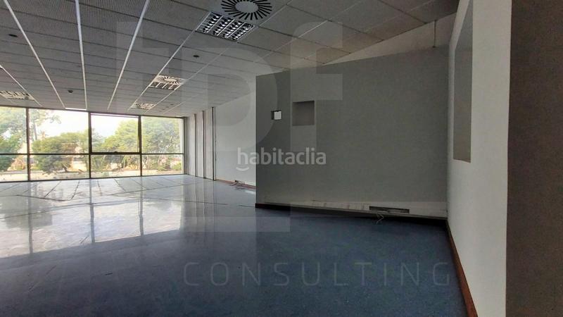 Foto b753be68-476f-4b5c-8c28-9a4ba65b8c31. Alquiler oficina  de 116 m en ribaroja en Riba - roja de Túria