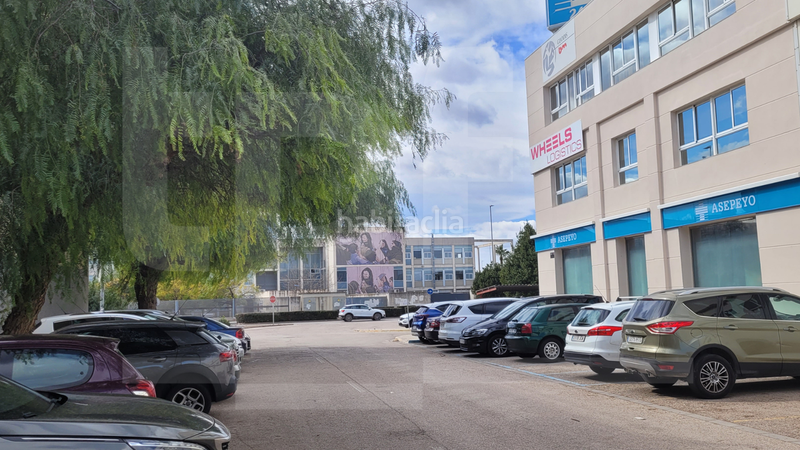 Foto 5c45bf4d-16b7-426e-8ea1-b37d6018eec4. Oficina  de 119 m en Almussafes