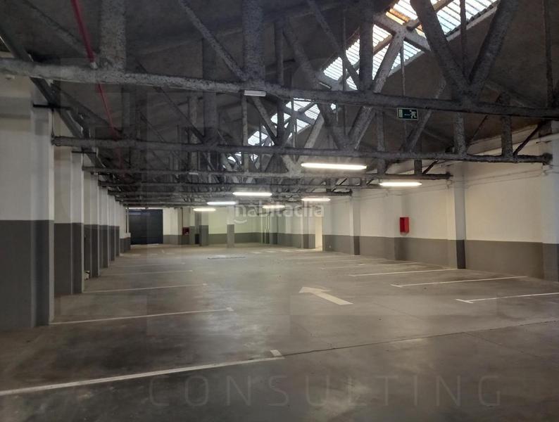 Foto a2b6d619-208a-43c1-bbd8-235a42981326. Alquiler nave industrial en carrer maria zambrano 20 nave de 1.200 m en Mislata