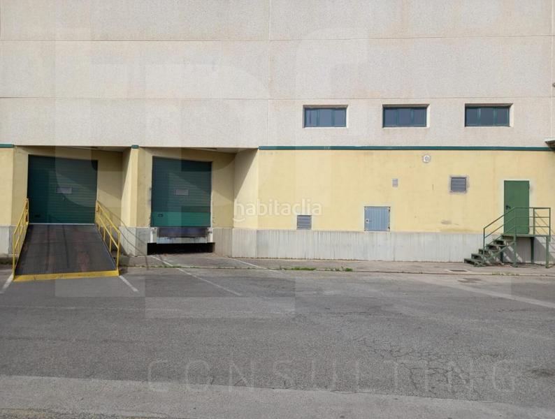 Foto 99751426-d6a4-4b3e-93f9-ef6b740731fb. Miete fabrikhalle in Riba - roja de Túria