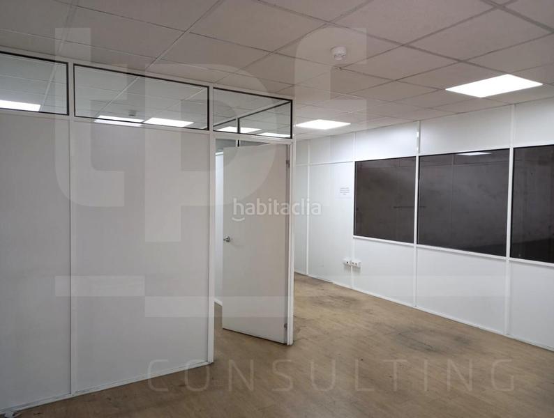 Foto d1e0b5ad-8047-4bd1-bccb-b321c9670f6d. Miete fabrikhalle in Riba - roja de Túria