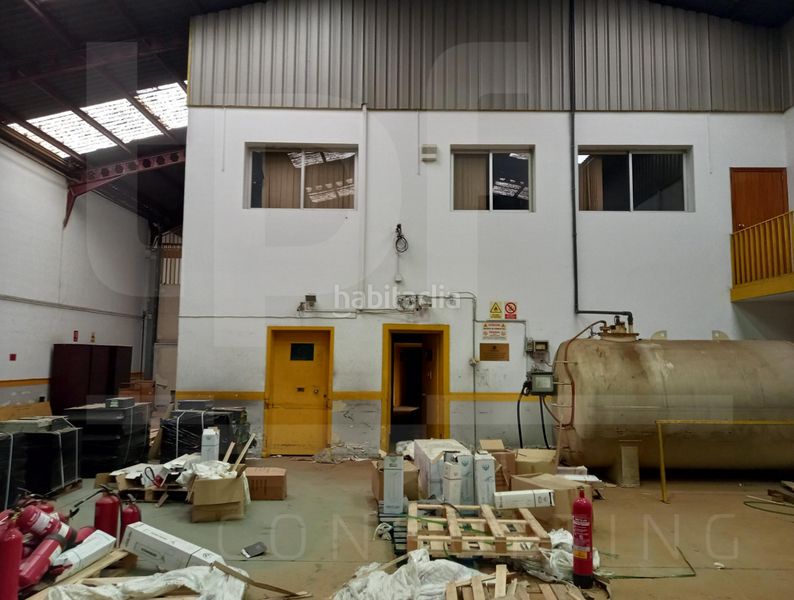 Foto 6c86fe2e-4e7a-485d-80dc-70767e52f1d5. Nau industrial a Quart de Poblet
