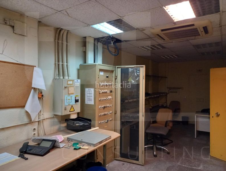 Foto a27a8113-d0de-4cf3-a276-042c7fedee3b. Nau industrial a Quart de Poblet