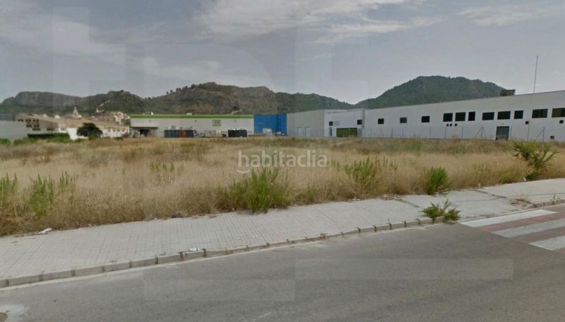 Foto 735c8a93-c067-47e6-b66a-302db406ddbb. Solar industrial a Xàtiva