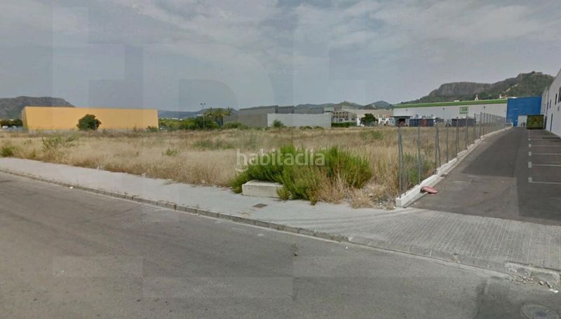 Foto 92da42d3-2e08-422c-bc3f-343598d6ad81. Solar industrial a Xàtiva