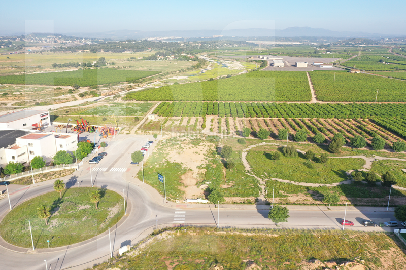 Foto b9c8499c-faef-43c1-8837-afb5ed974ca3. Terreno residenziale in Riba - roja de Túria