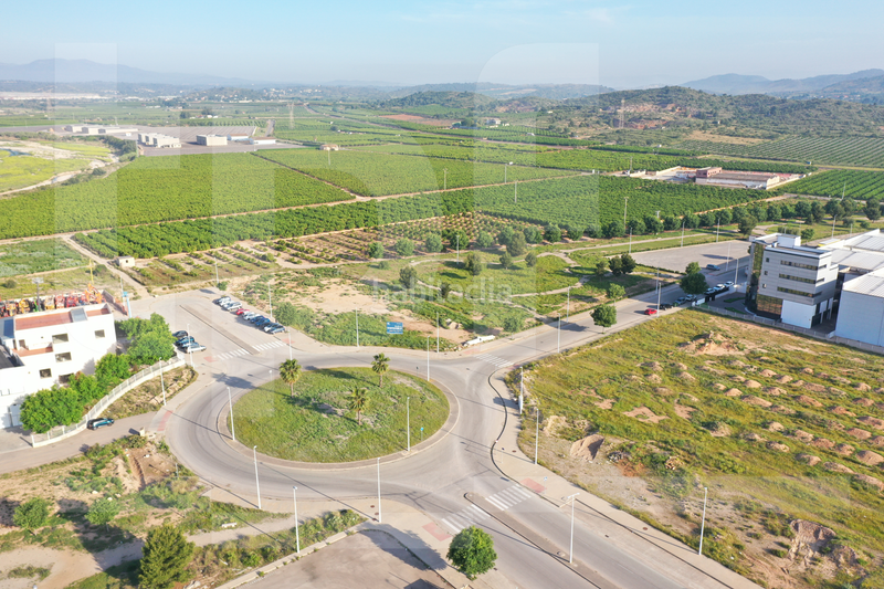 Foto c7bb2d72-055a-4f49-8b07-983141eb4e14. Terreno residenziale in Riba - roja de Túria