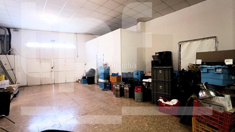 Foto 42eecc1a-23c3-470f-b1d6-96ea3f4cb236. Local comercial a Alcúdia (l´)