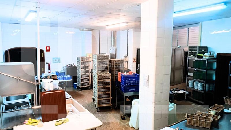 Foto a57bd647-d7ec-406a-bcfb-4d3af7fdb6d2. Local comercial a Alcúdia (l´)