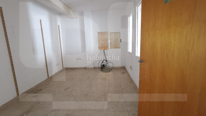 Foto 3f79a8ff-6042-4893-9cd5-e13641bda4f8. Alquiler nave industrial  de 1.297 m en ribaroja en Riba - roja de Túria