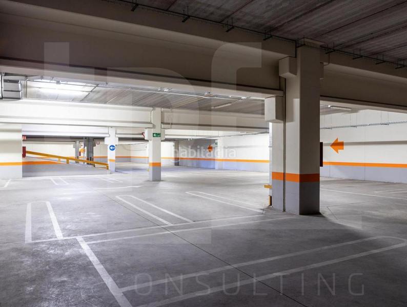 Foto 559a0540-fe16-456d-8890-e15a6e1c9423. Affitto ufficio con parcheggio in Fuente del Jarro Paterna
