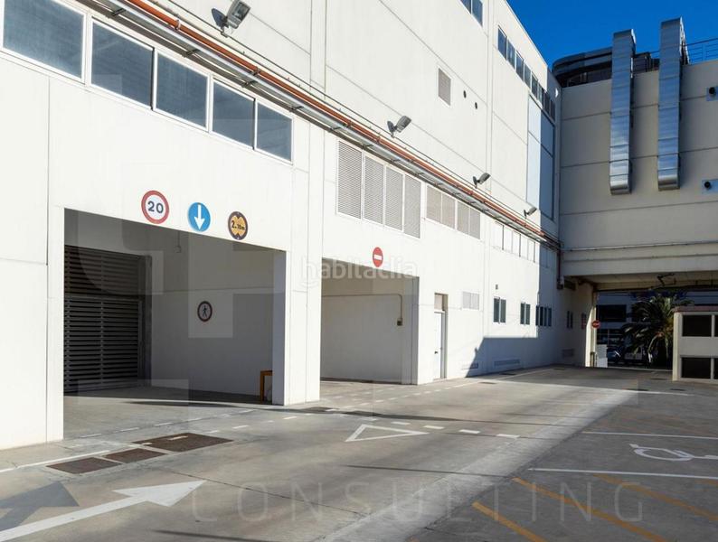 Foto 5a813149-41c5-4bab-b16e-a8e109b57915. Affitto ufficio con parcheggio in Fuente del Jarro Paterna