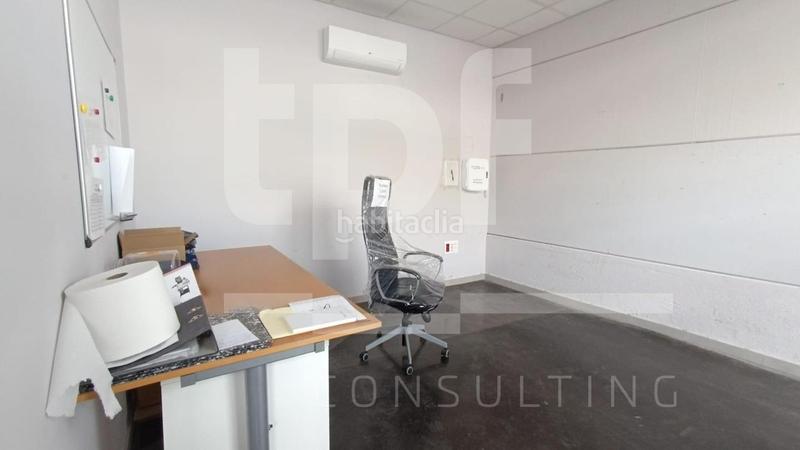 Foto 2dd6e7af-bd69-4c77-ac60-a9106429fe47. Alquiler nave industrial  de 1.066m en Paterna