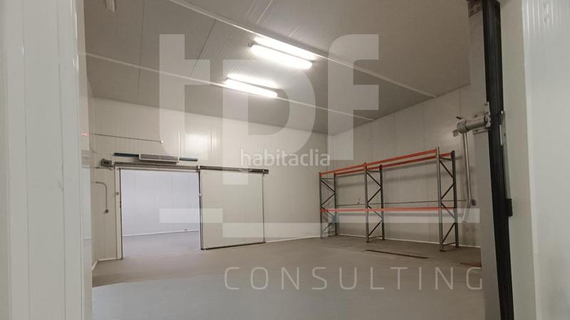 Foto a2acc5e8-33b3-467b-9e02-84da6405766d. Alquiler nave industrial  de 2.100 m en ribaroja en Riba - roja de Túria